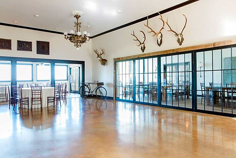 Hillside Boutique Hotel