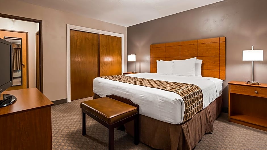 Best Western Inn at the Rogue