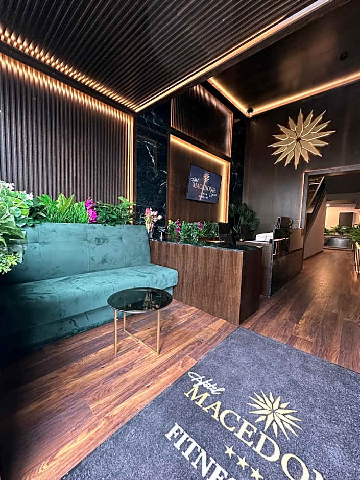 Hotel Macedonia Square