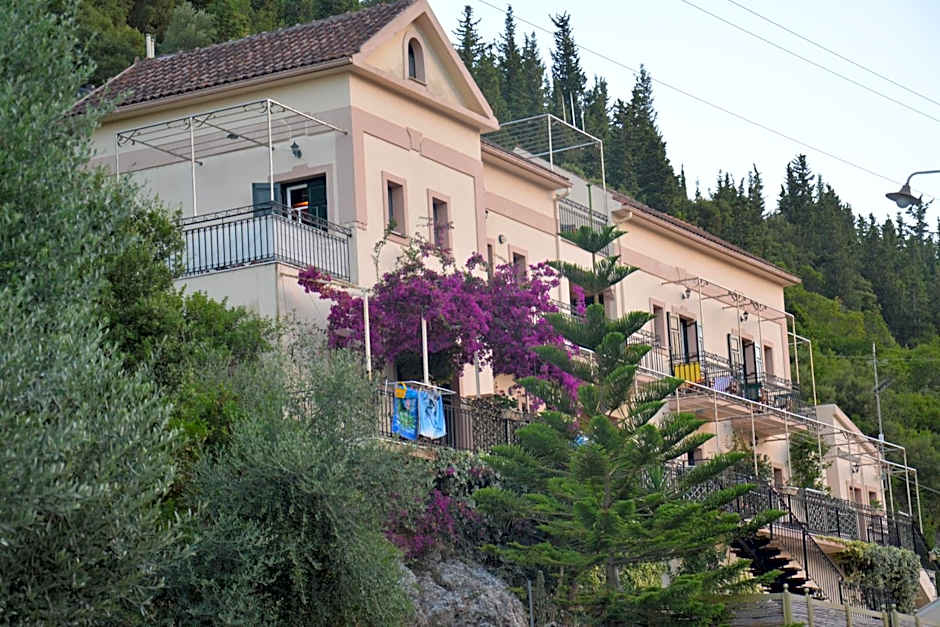 Aristotelis Apartments