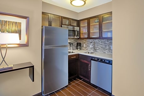 Queen Studio Suite