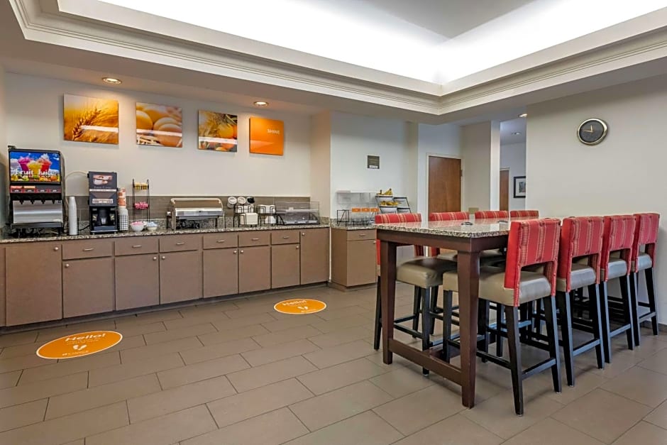 Comfort Inn & Suites DeLand - near University