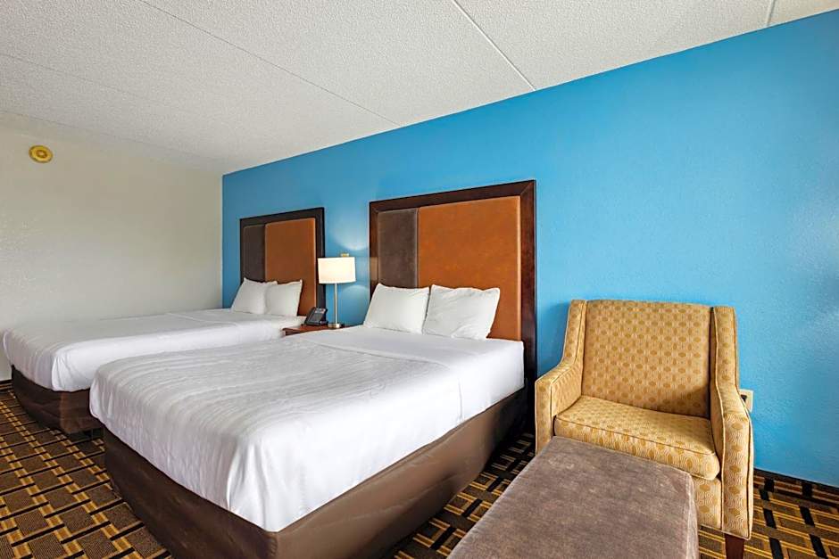 Relax inn by OYO Greeneville Near Hwy US-321