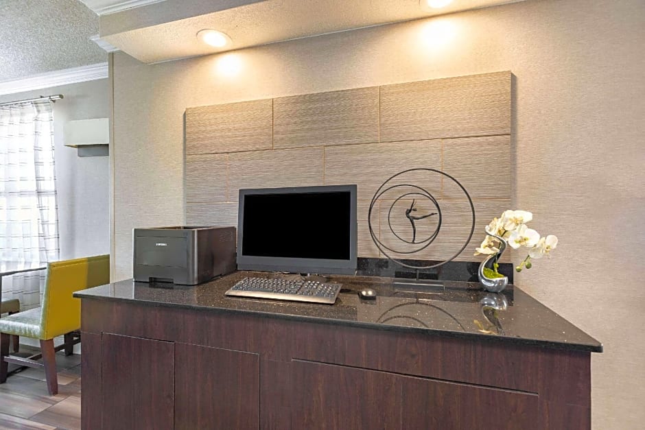 Travelodge by Wyndham El Paso - Airport