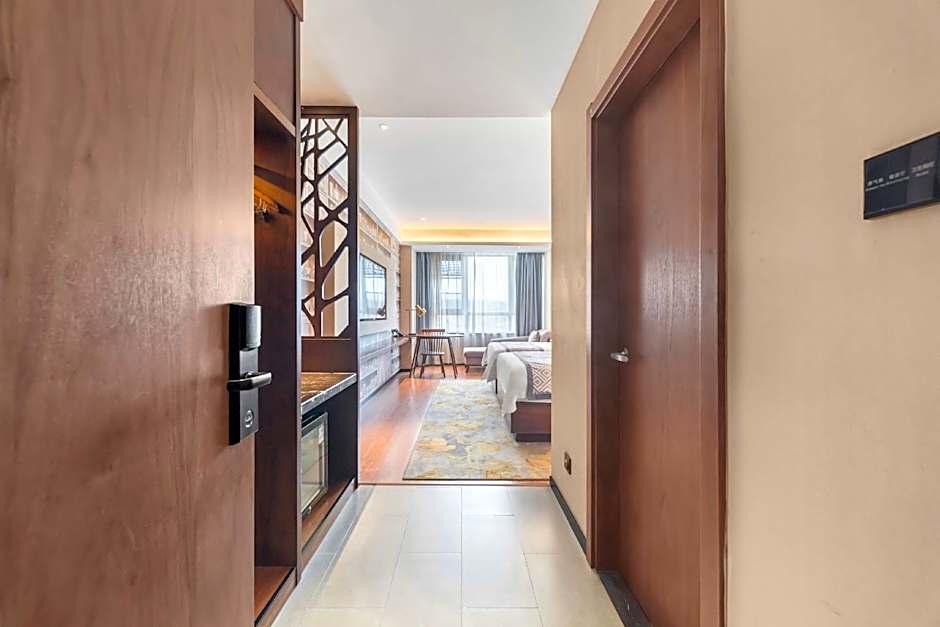 GEM Hotel Luoyang Longmen High Speed Railway Station Univerisity Town
