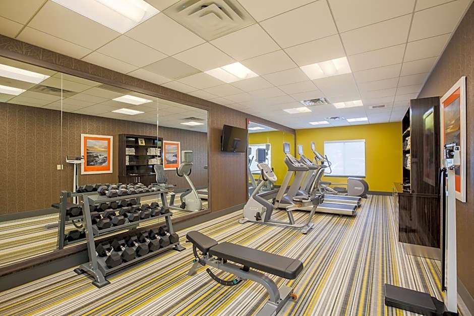 Holiday Inn Express & Suites Eureka By IHG