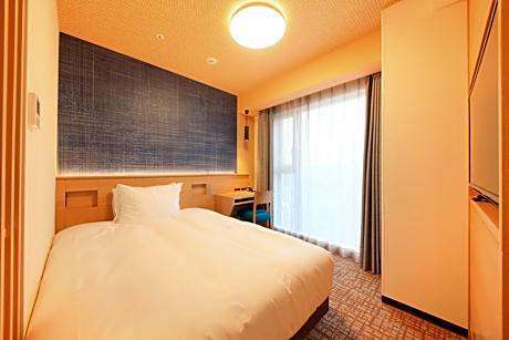 Single Room - Non-Smoking