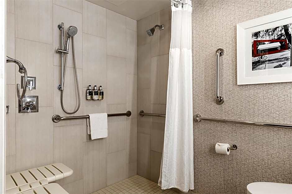 Coast Seattle Downtown Hotel by APA