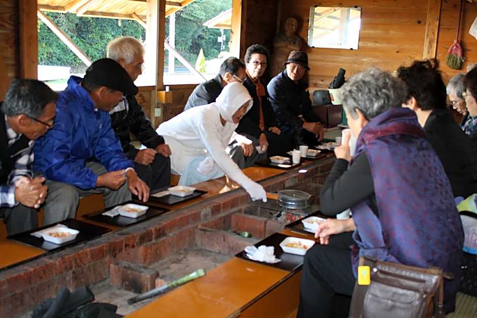 Tabinoyado Ushionoakari Geiboso