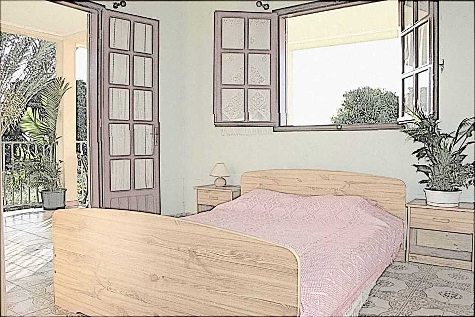 GITE-Hotel LA CAZ DES ORANGERS