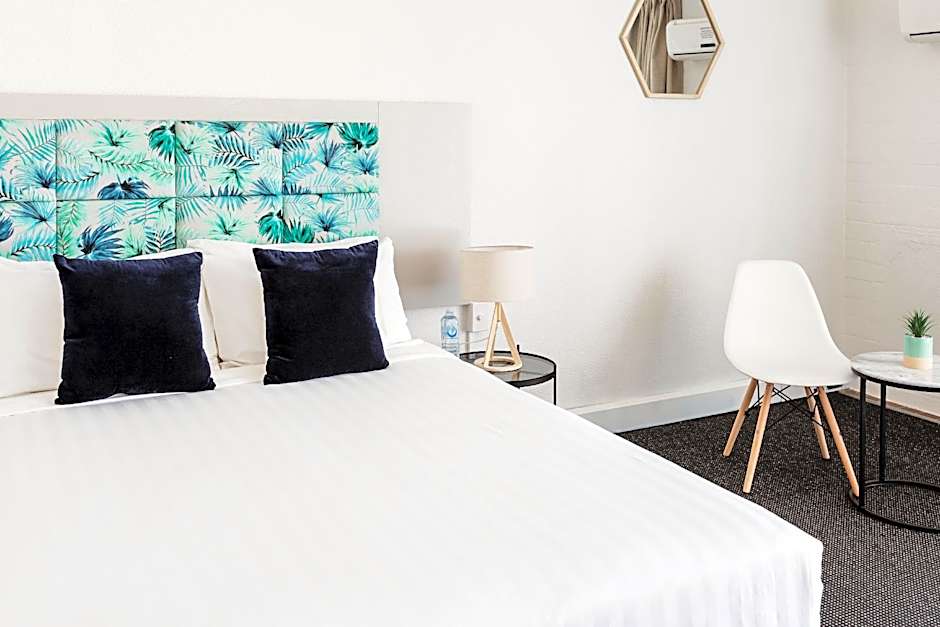 Photo 1 of 10 of Executive