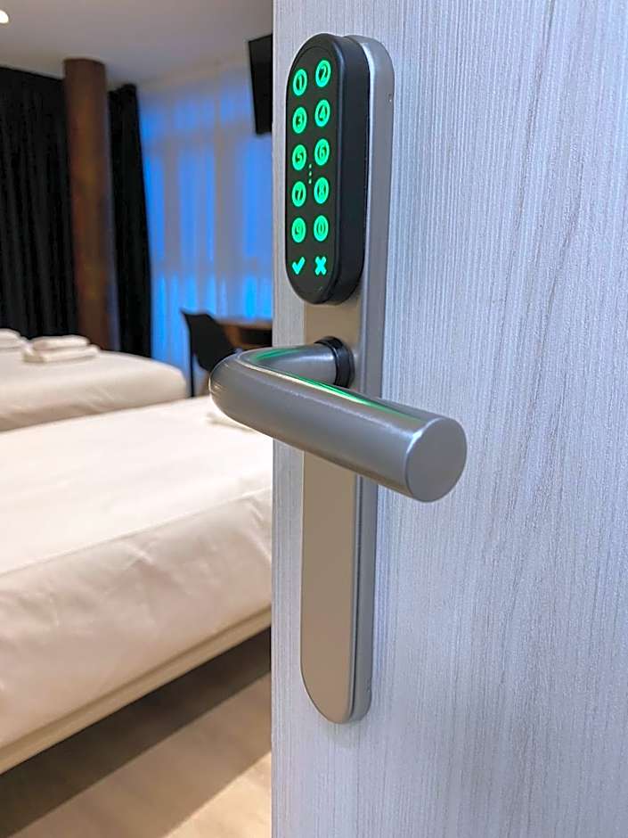 MIROTZA ROOMS AND APARTMENTS
