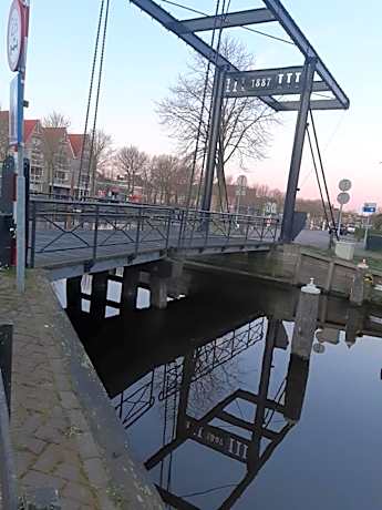 Lekkerwegbijleeuwen, 1 minuut naar hartje centrum