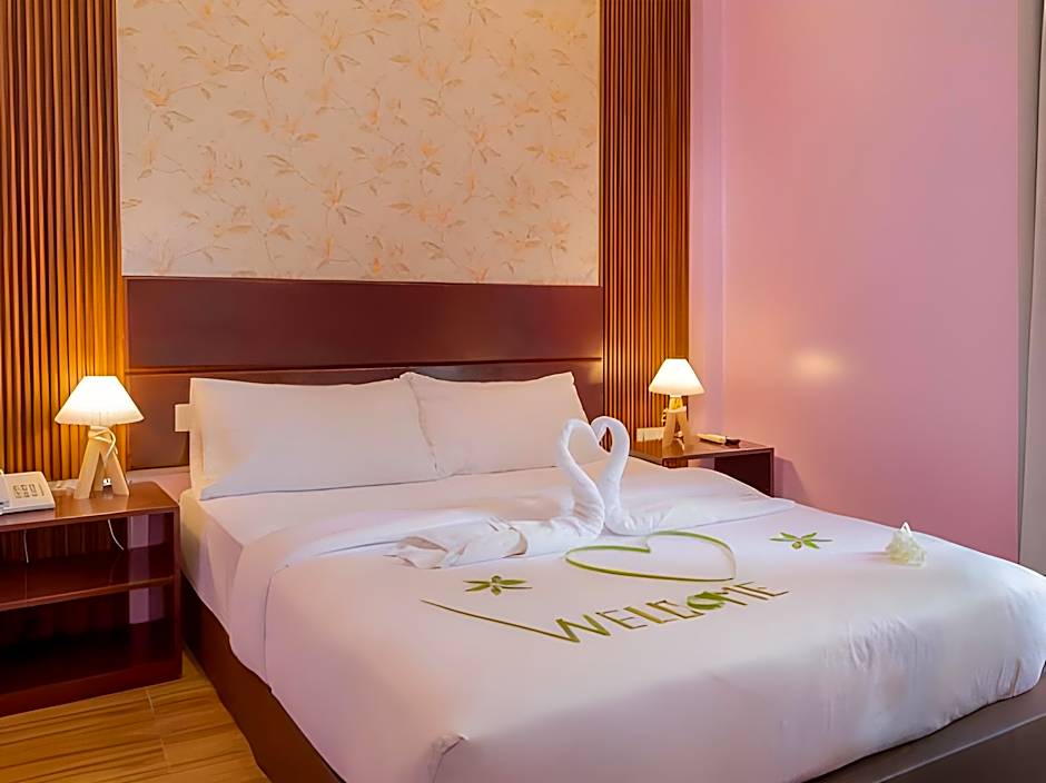 Whiteshell Island Hotel & Spa at Maafushi