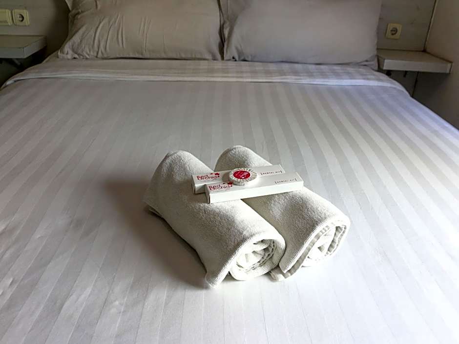 Red Orchid Hotel by Sajiwa