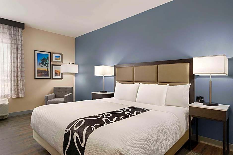 La Quinta Inn & Suites by Wyndham San Bernardino