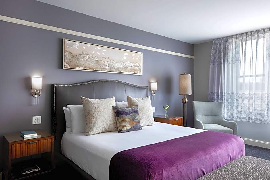 Ambassador Hotel Wichita, Autograph Collection by Marriott