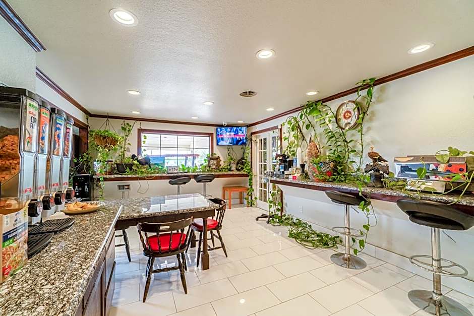 Purple Sage By OYO Snyder TX