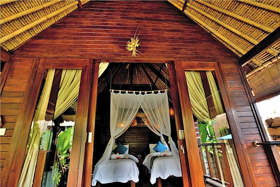 Sunset Coin Lembongan