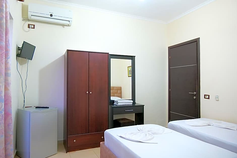 Hotel Rixhi