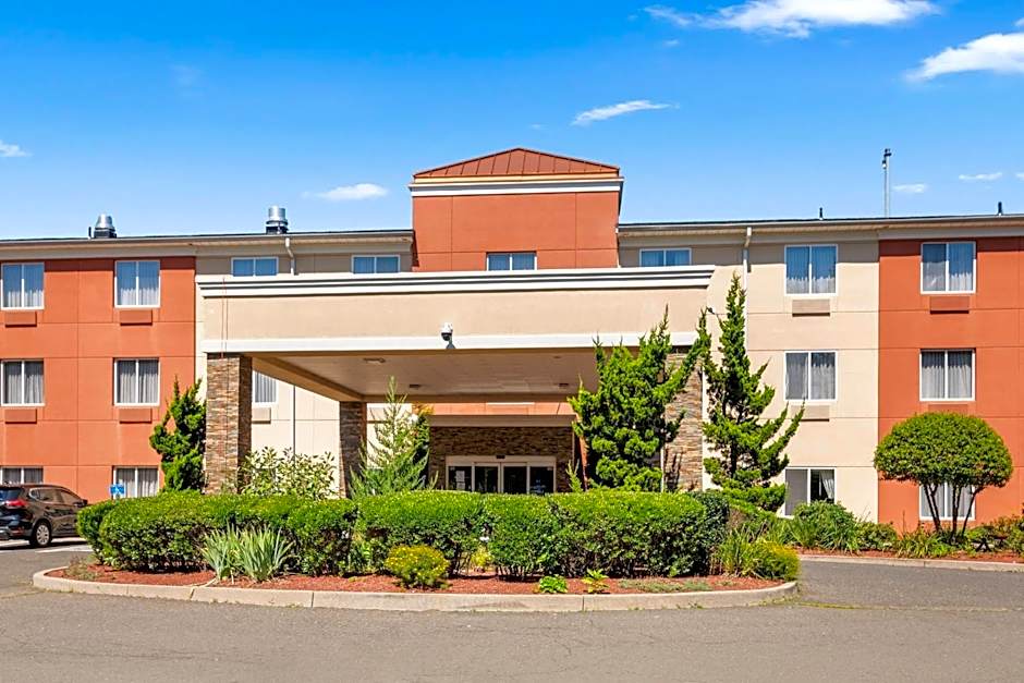 Quality Suites Stratford