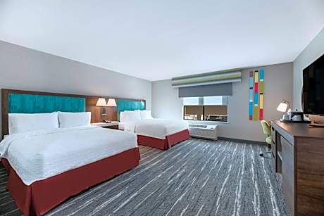 2 Queens Mobility/Hearing Access Tub