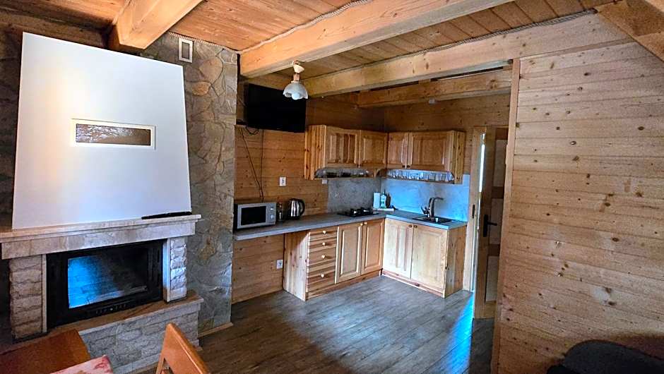 Jaworina- Apartamenty, Domki i Pokoje