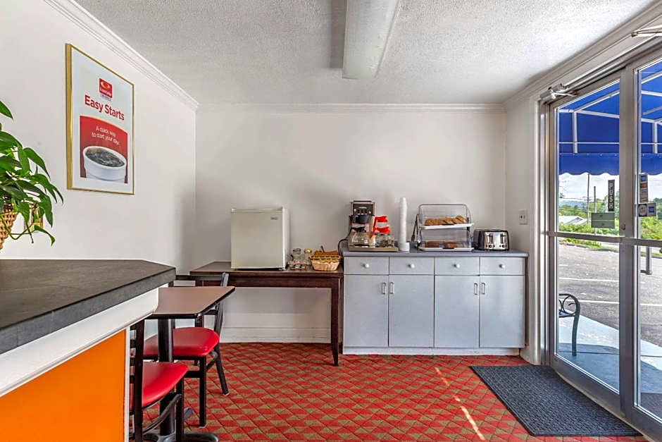 Econo Lodge Lee - Great Barrington