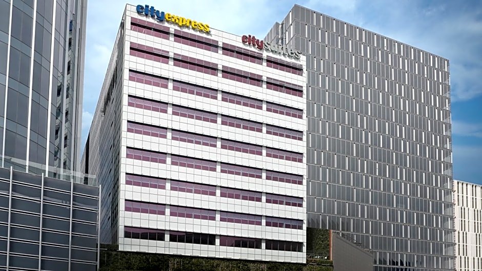 City Express Suites by Marriott Ciudad de México Santa Fe