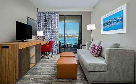 King Suite - Hearing Access/Non-Smoking