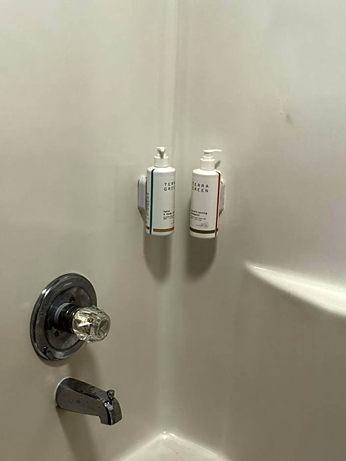 Super 8 by Wyndham Richfield/Cleveland