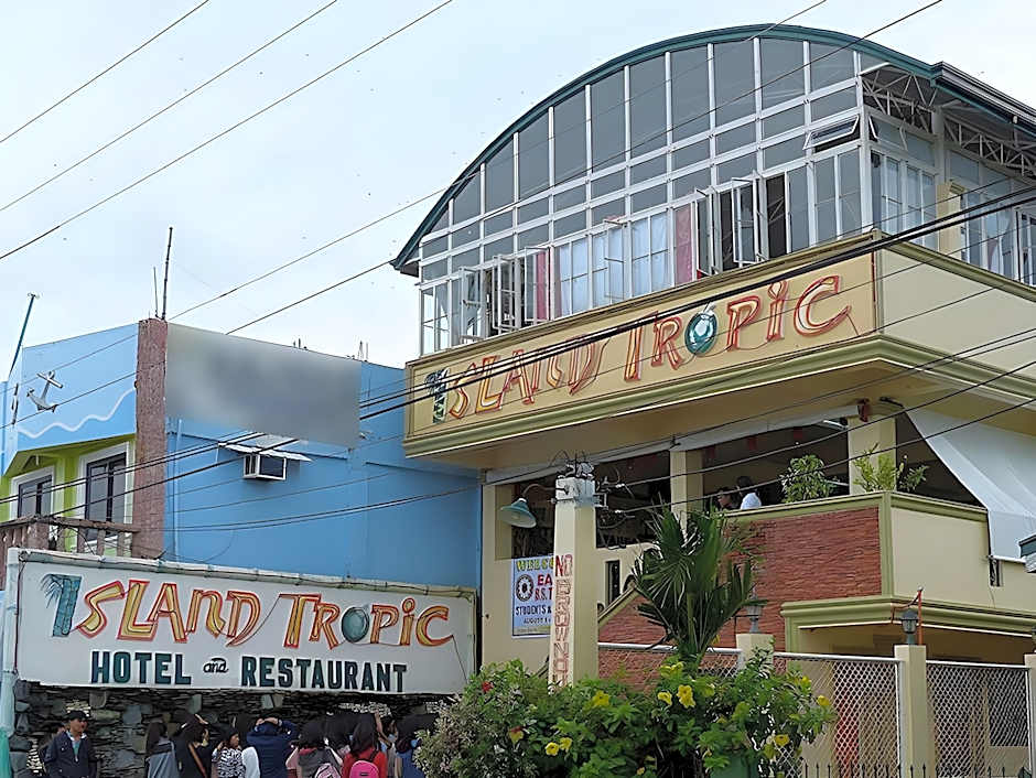 Island Tropic Hotel and Restaurant