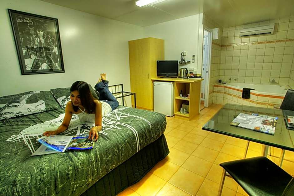 Halls Creek Motel