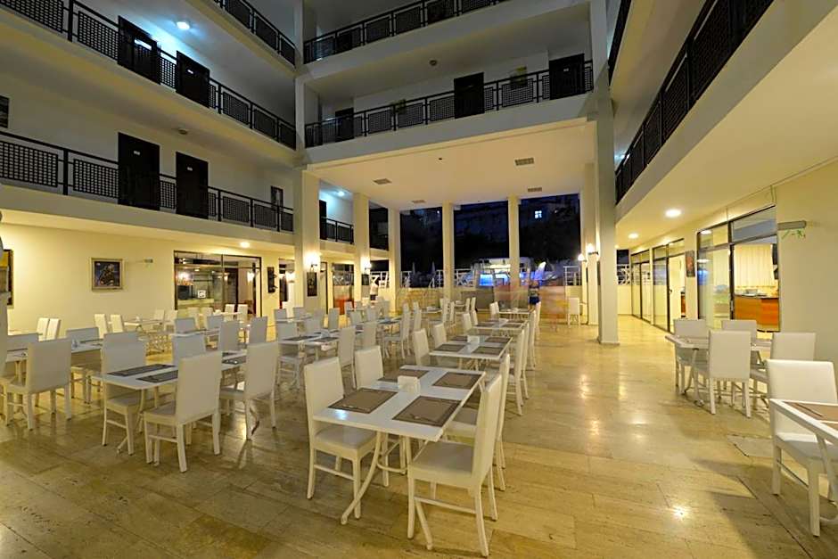 Kaftans City Hotel by RRH&R