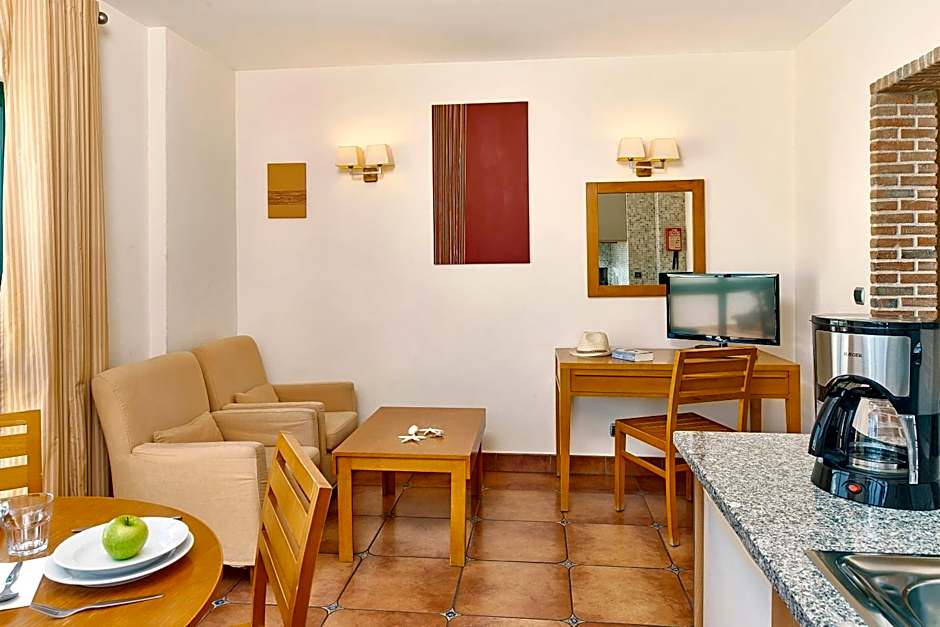 Oceanus Aparthotel