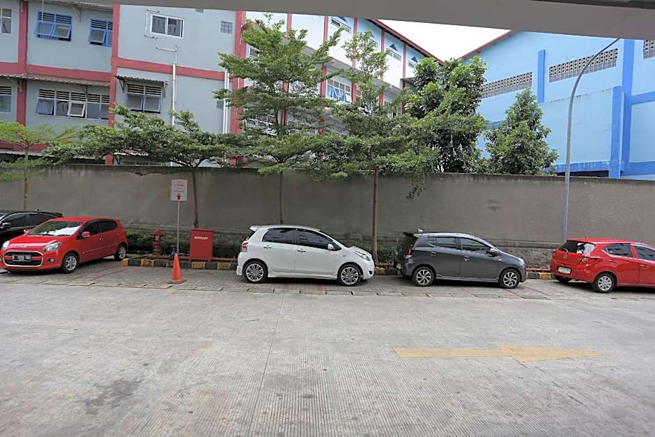 Collection O 93750 Luxury Rooms @ Urbantown Serpong