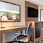 Clarion Pointe Indianapolis Airport