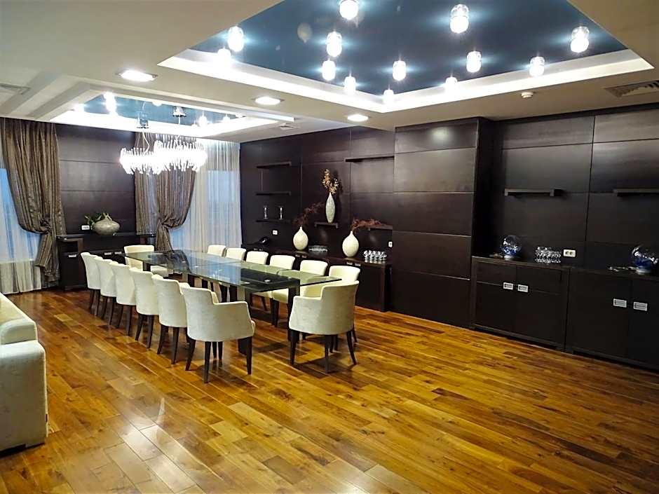 Ramada Hotel & Suites by Wyndham Alabuga