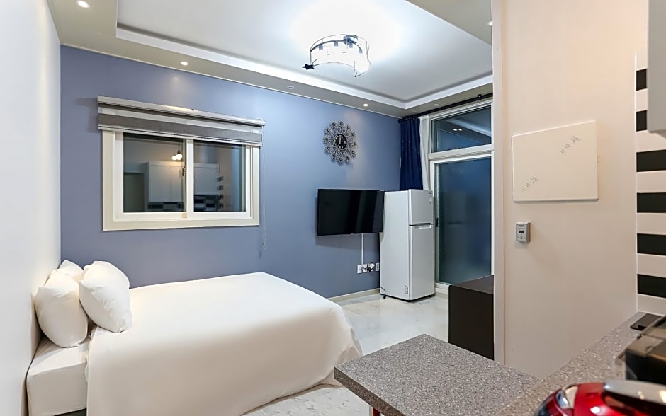 Gangneung Buchaegil Motel and Pension