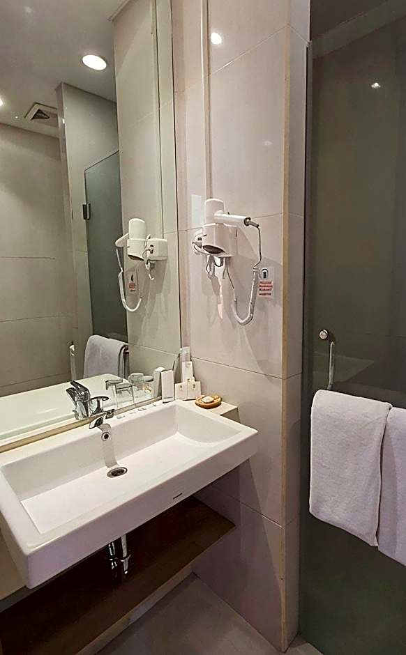 Montana Premier Senggigi