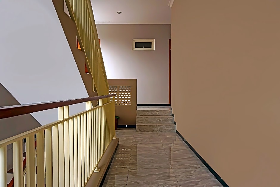 Capital O 92500 Bromo Surya Indah Guest House 1