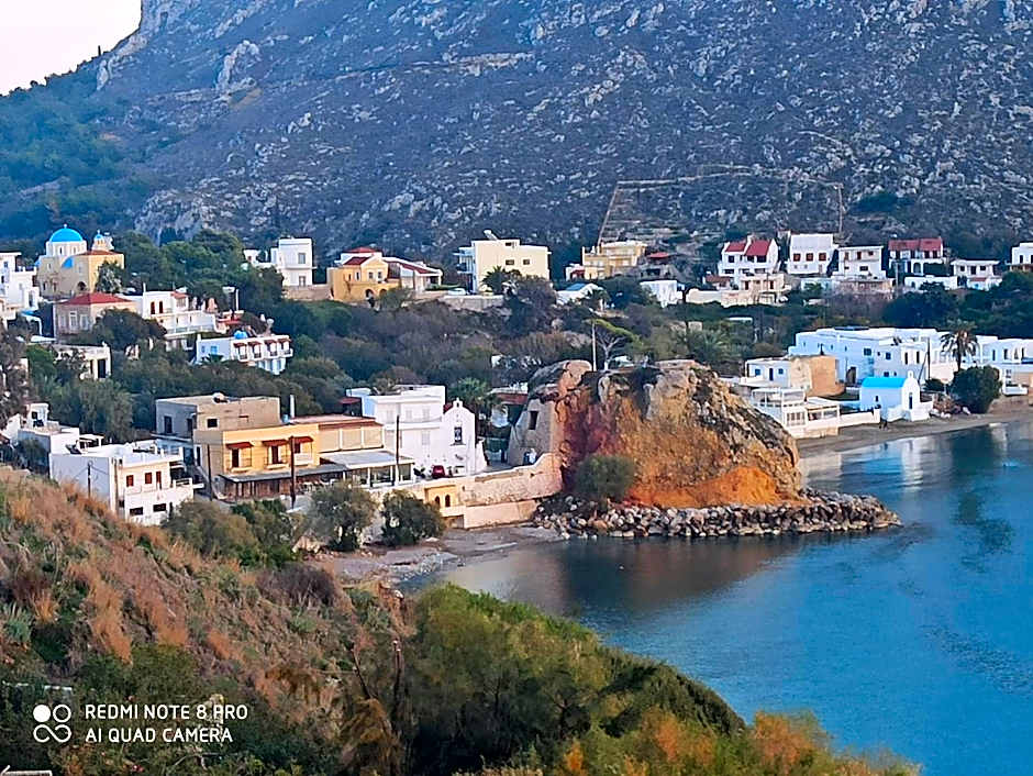 Studios by Climbing House