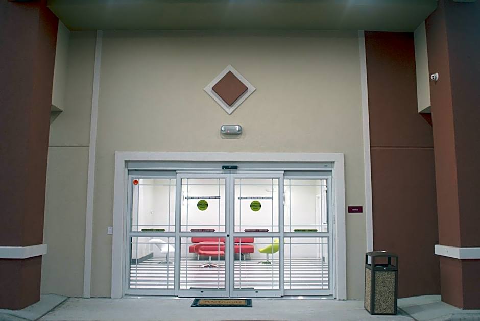 Grand Villa Inn & Suites Westchase