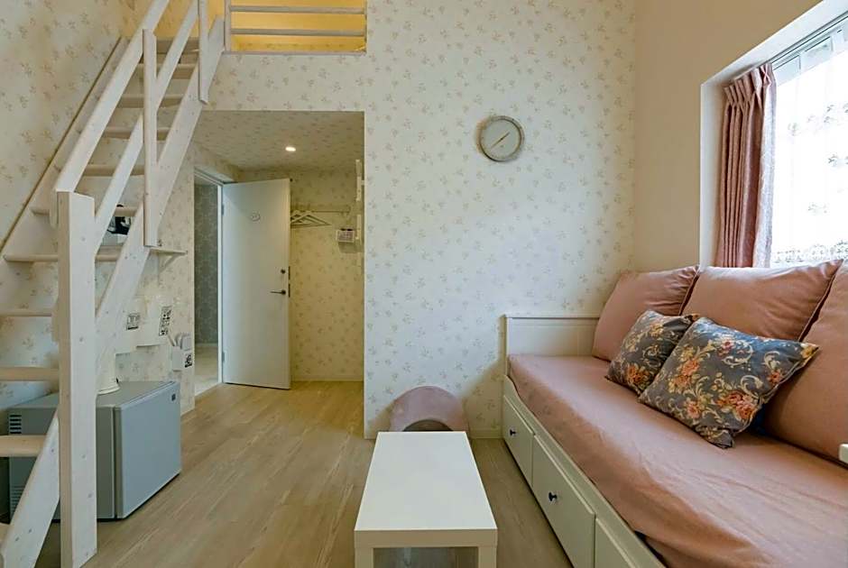 K.K.House in Osaka（まるまる一棟貸し切り）