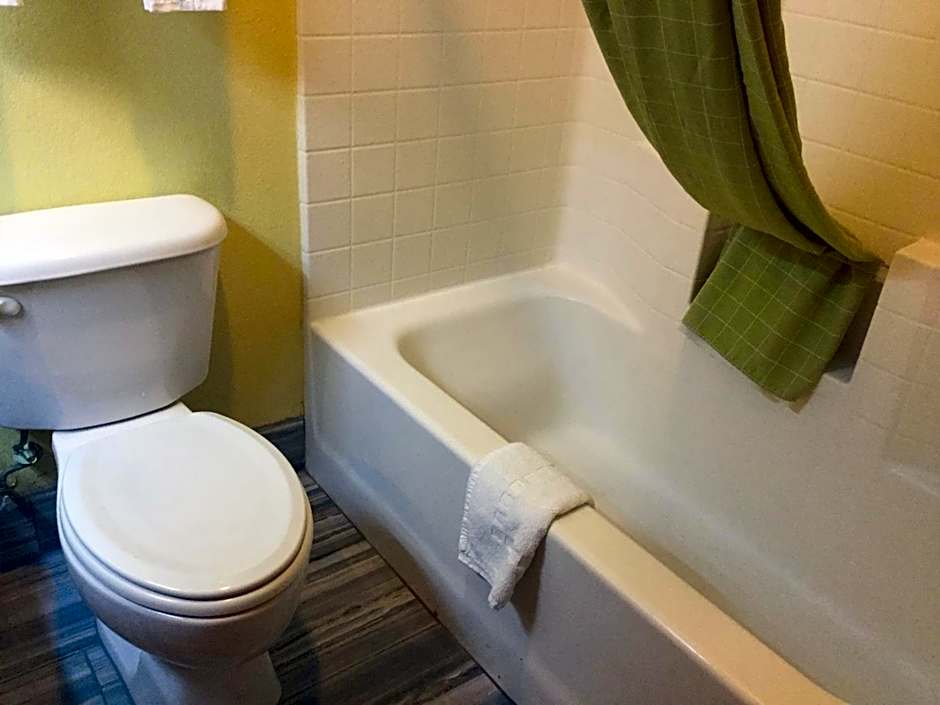 Luxury Inn and Suites Seaworld