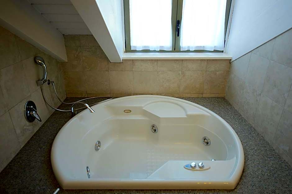 Best Western Crystal Palace Hotel