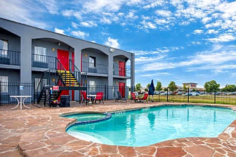OYO Hotel San Antonio Lackland Air Force Base West