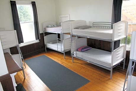 Bed in 8-Bed Mixed Dormitory Room