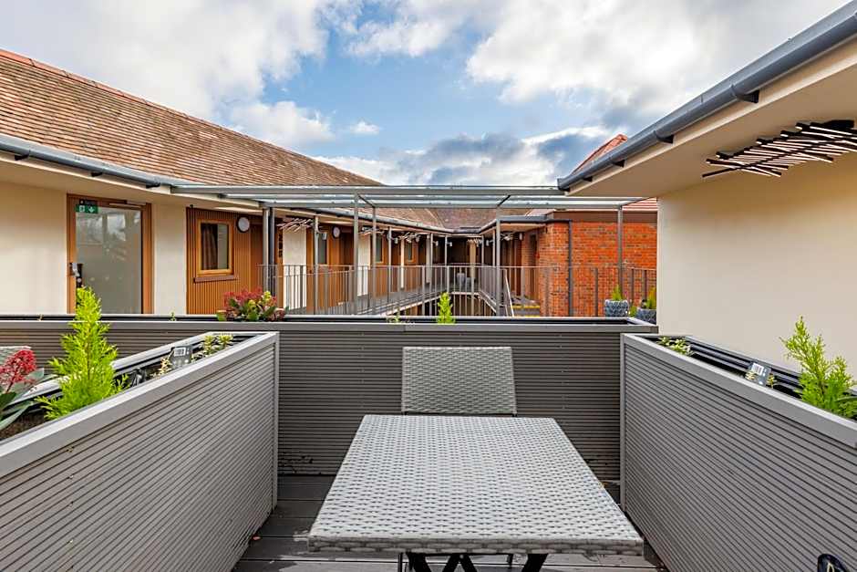 Rosemay Boutique Hotel Near Heathrow Airport