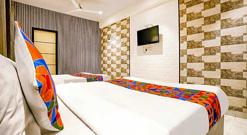 HOTEL WELCOME PALACE